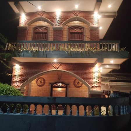 The Brick Wonder Hotel Habaraduwa Central Exterior foto