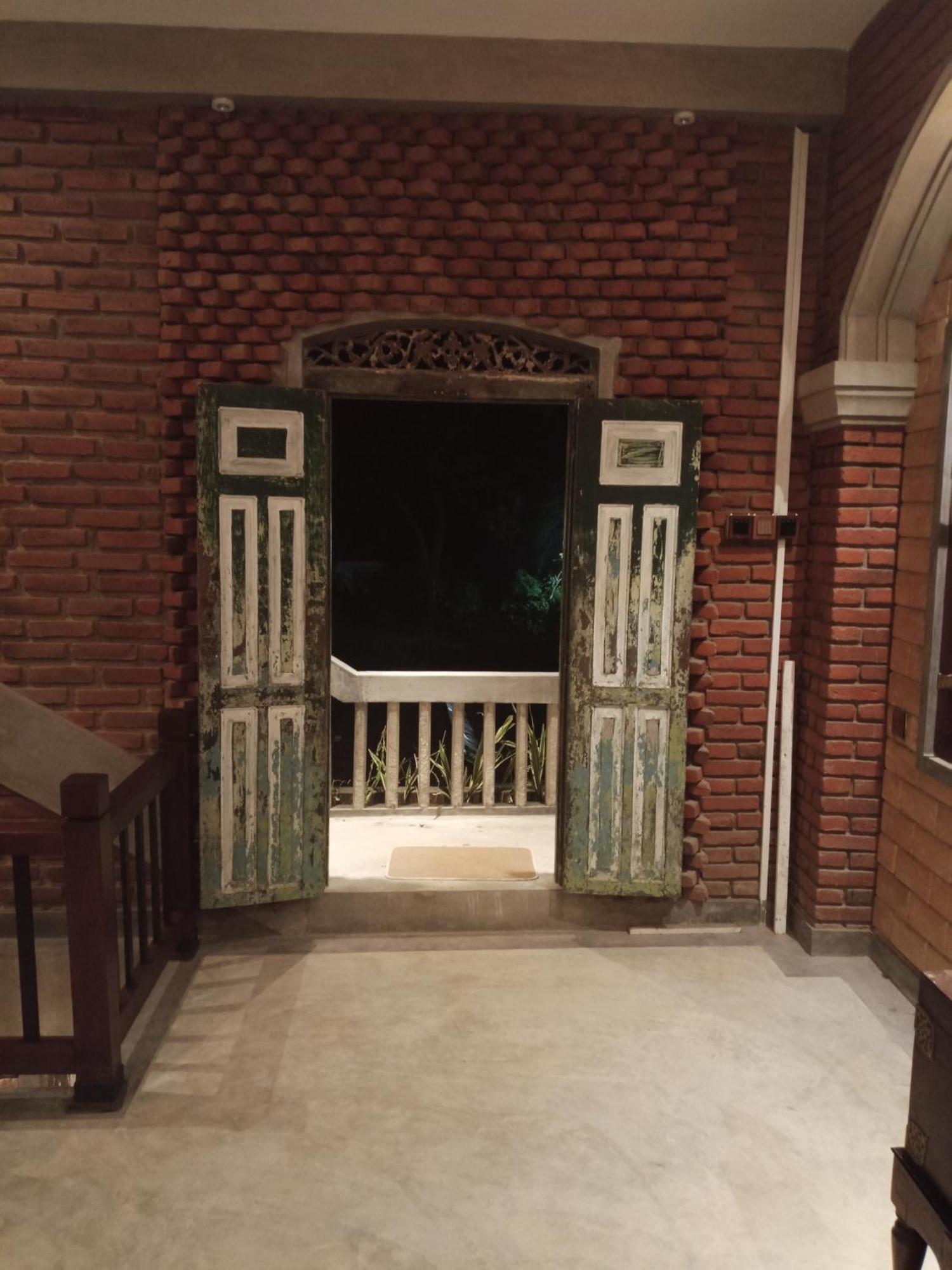 The Brick Wonder Hotel Habaraduwa Central Exterior foto